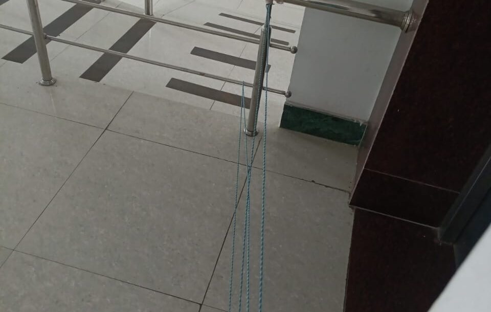 धौरण रोड पर अवैध “हेल्पिंग हेल्थ” हॉस्पिटल पर एमडीडीए की सख्त कार्रवाई